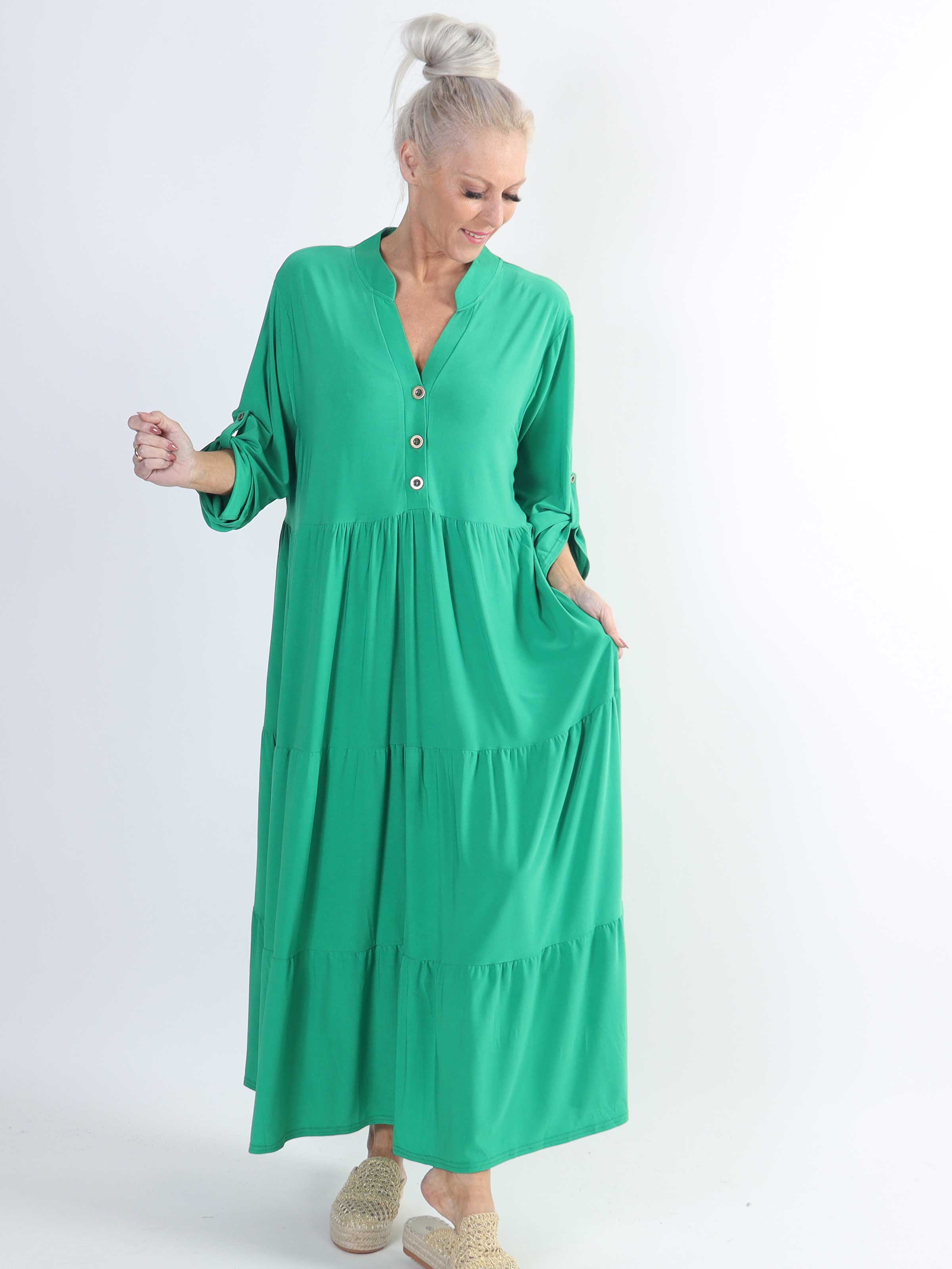 Milano Plain - Lang ensfarvet plus size kjole med lag på lag look